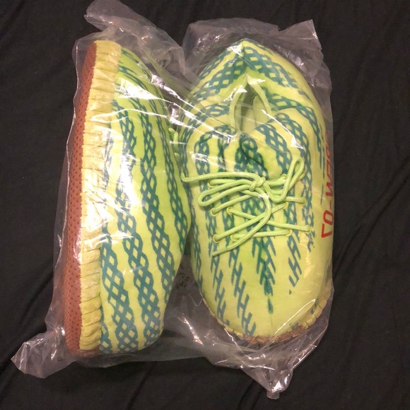 dreamqrew yeezy slippers